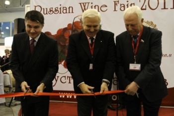 Торжественное открытие международной выставки  «Индустрия Напитков / Russian Wine Fair 2011»